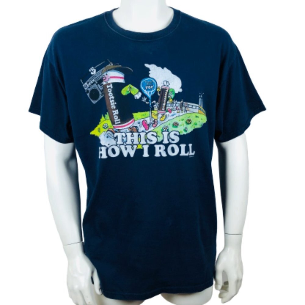 THIS IS HOW I ROLL Graphic T-Shirt Tootsie Roll XL